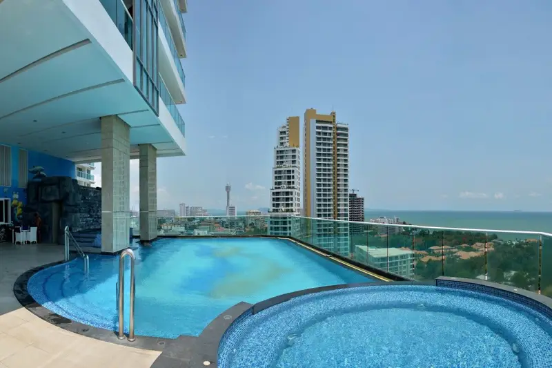 Luxury studio with best amenities - Condominium -  - 